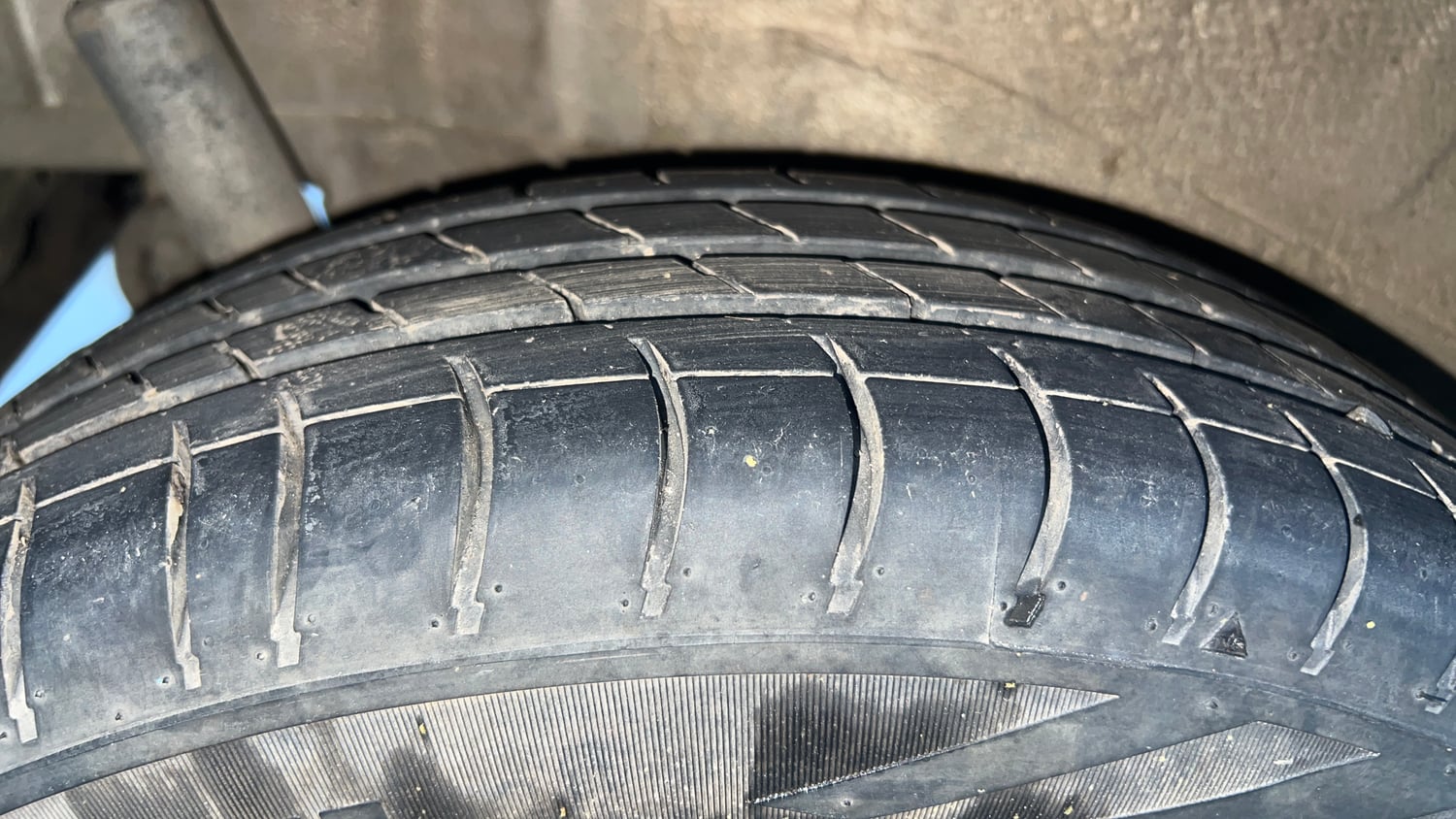 Used 2014 Maruti Suzuki Wagon R LXI Petrol Manual tyres RIGHT REAR TYRE TREAD VIEW