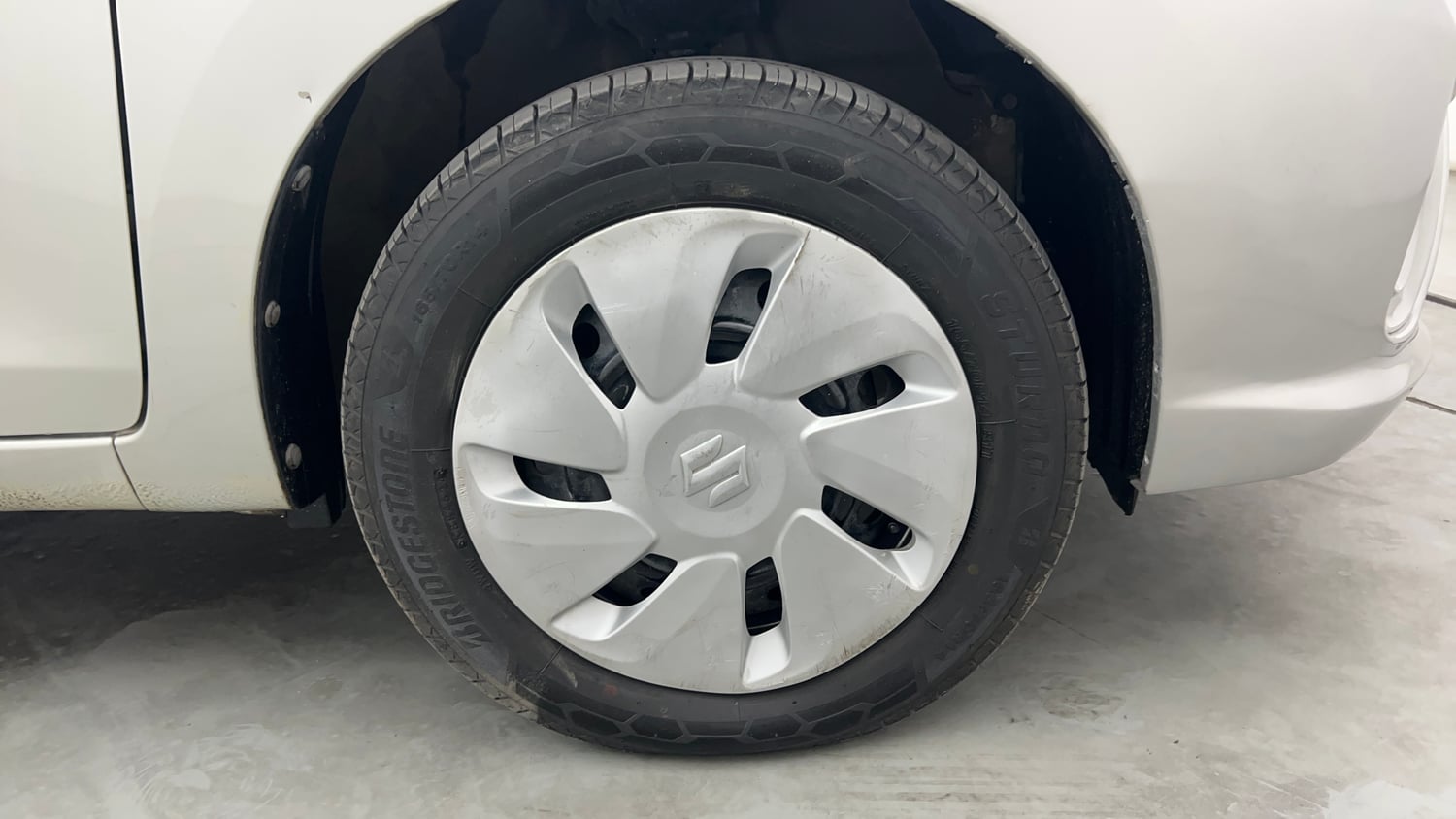 Used 2020 Maruti Suzuki Celerio ZXi Petrol Manual tyres RIGHT FRONT TYRE RIM VIEW