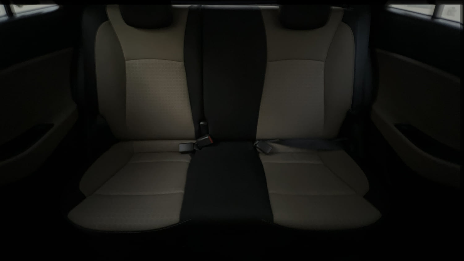 Used 2015 Hyundai Elite i20 Asta 1.2 Petrol Manual interior REAR SEAT CONDITION VIEW