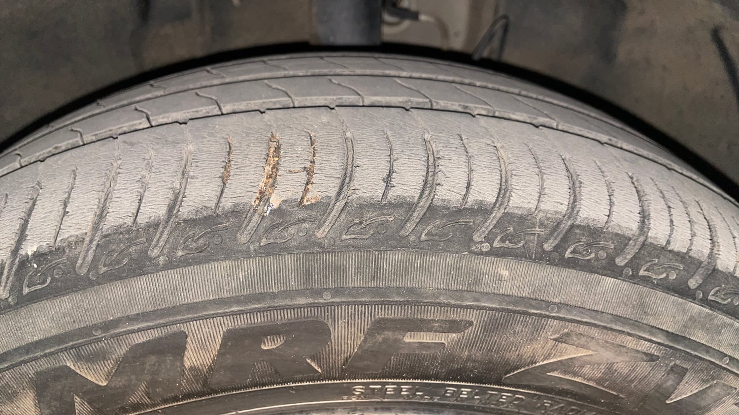 Used 2023 Tata Tiago XT (O) Petrol Manual tyres RIGHT FRONT TYRE TREAD VIEW