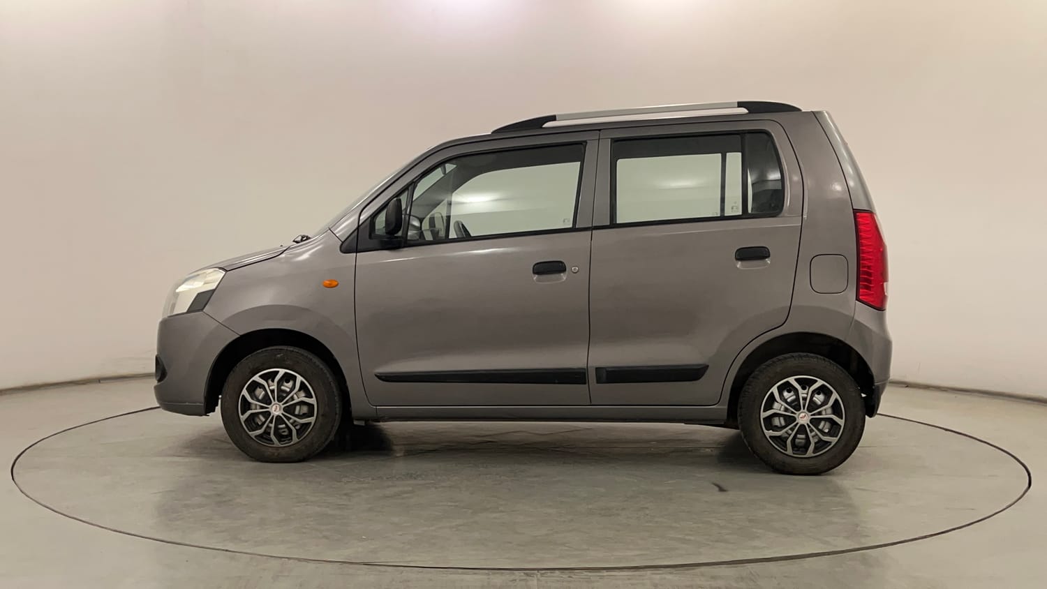 Used 2012 Maruti Suzuki Wagon R LXi Petrol Manual exterior LEFT SIDE VIEW