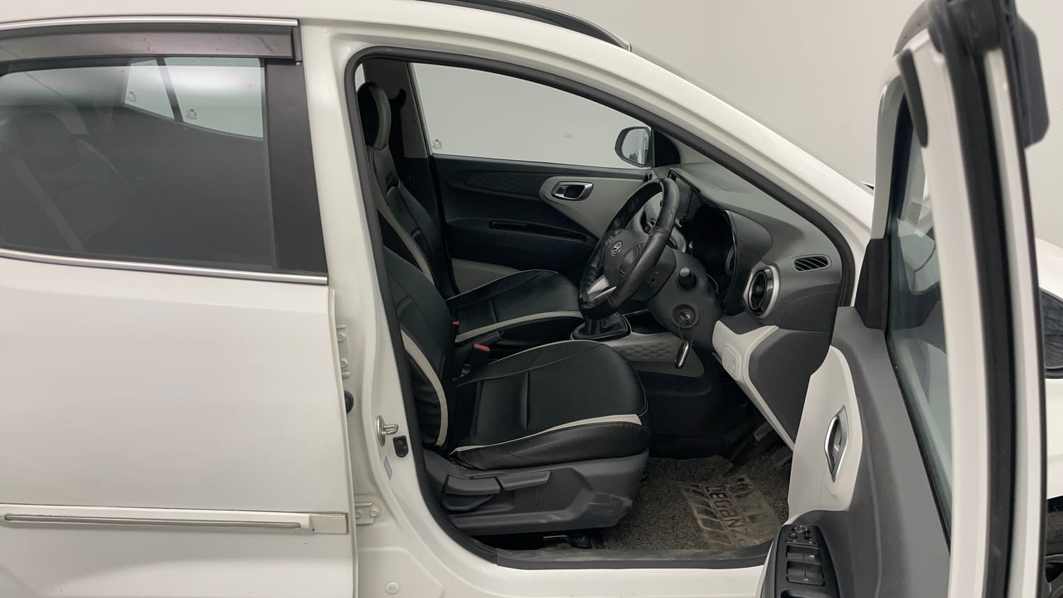 Used 2020 Hyundai Grand i10 Nios Sportz 1.2 Kappa VTVT Petrol Manual interior RIGHT SIDE FRONT DOOR CABIN VIEW