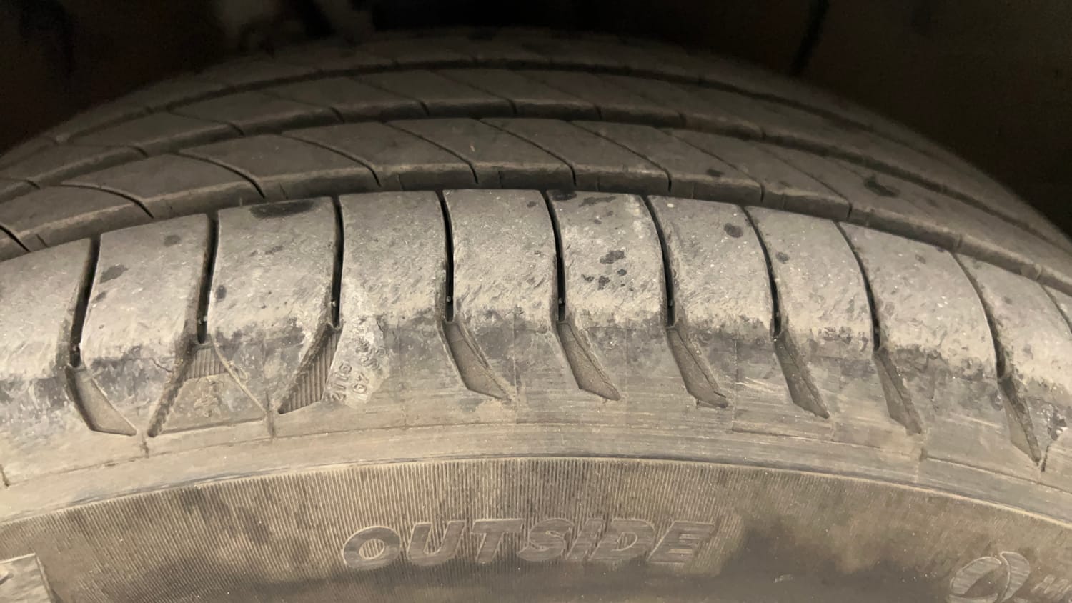 Used 2019 Hyundai Elite i20 Asta 1.2 (O) Petrol Manual tyres RIGHT FRONT TYRE TREAD VIEW