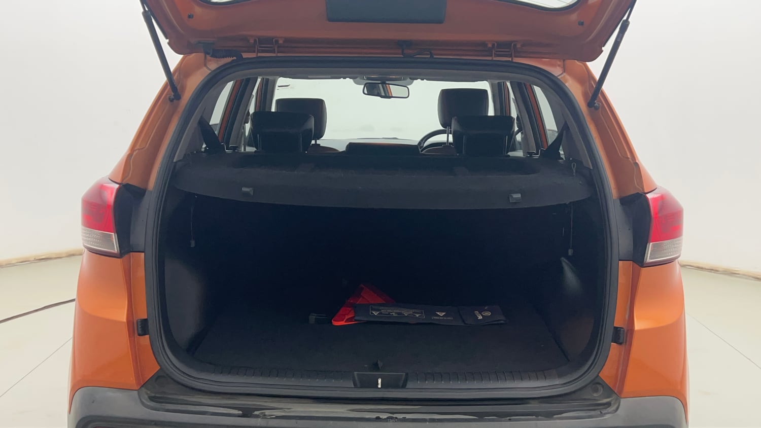 Used 2018 Hyundai Creta SX 1.6 CRDi (O) Diesel Manual interior DICKY INSIDE VIEW