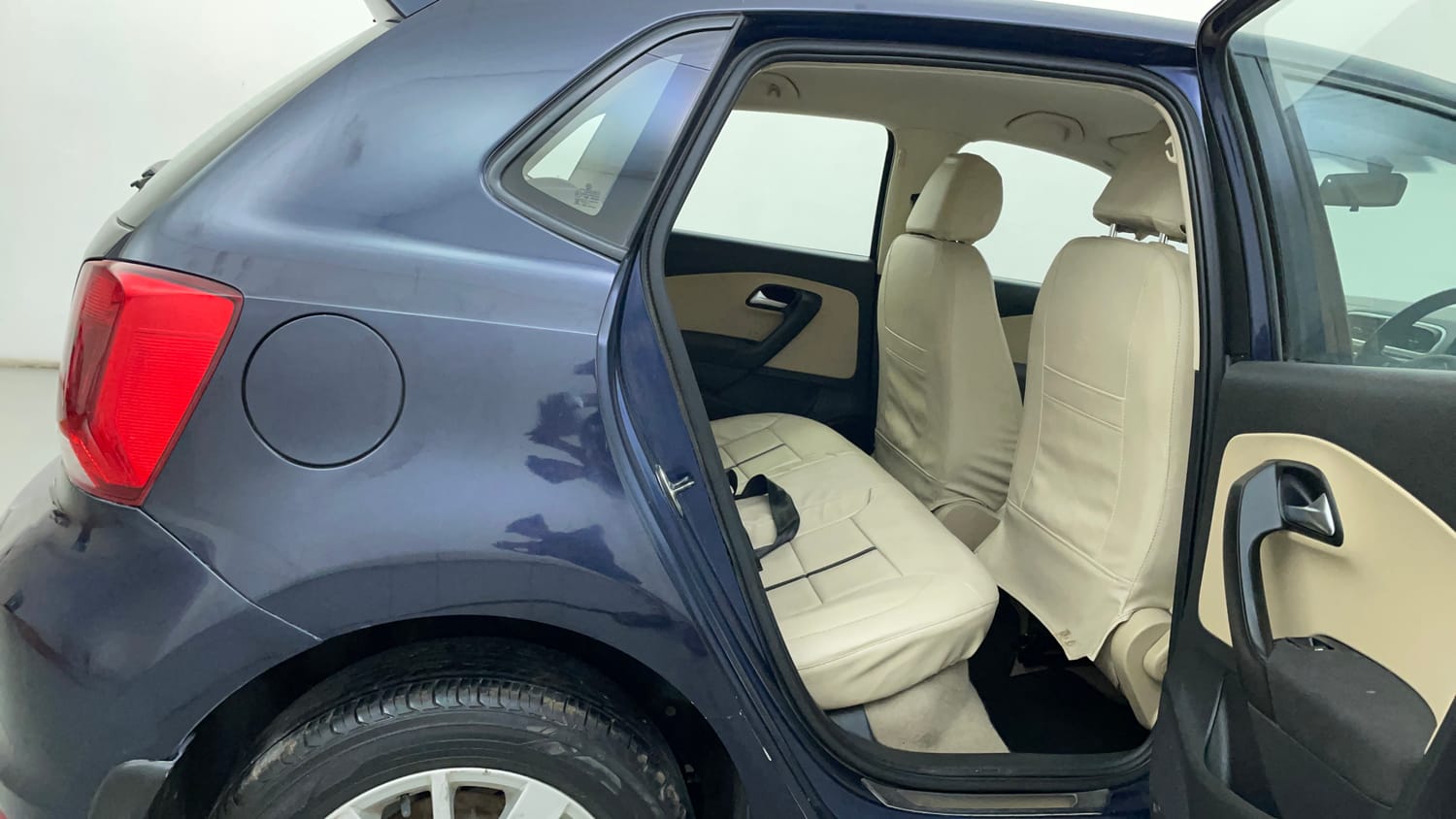 Used 2014 Volkswagen Polo Highline1.2L (P) Petrol Manual interior RIGHT SIDE REAR DOOR CABIN VIEW