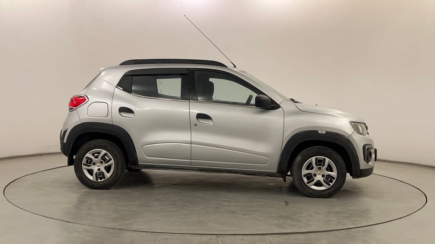 Used 2016 Renault Kwid RXT Petrol Manual exterior RIGHT SIDE VIEW