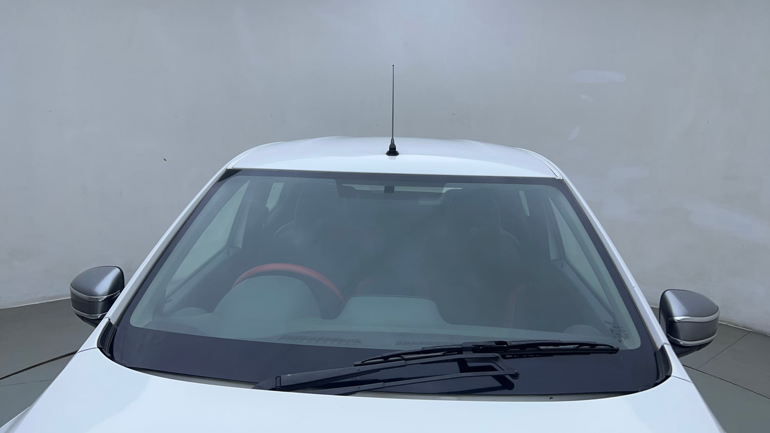 Used 2020 Renault Kwid 1.0 RXT Opt Petrol Manual exterior FRONT WINDSHIELD VIEW