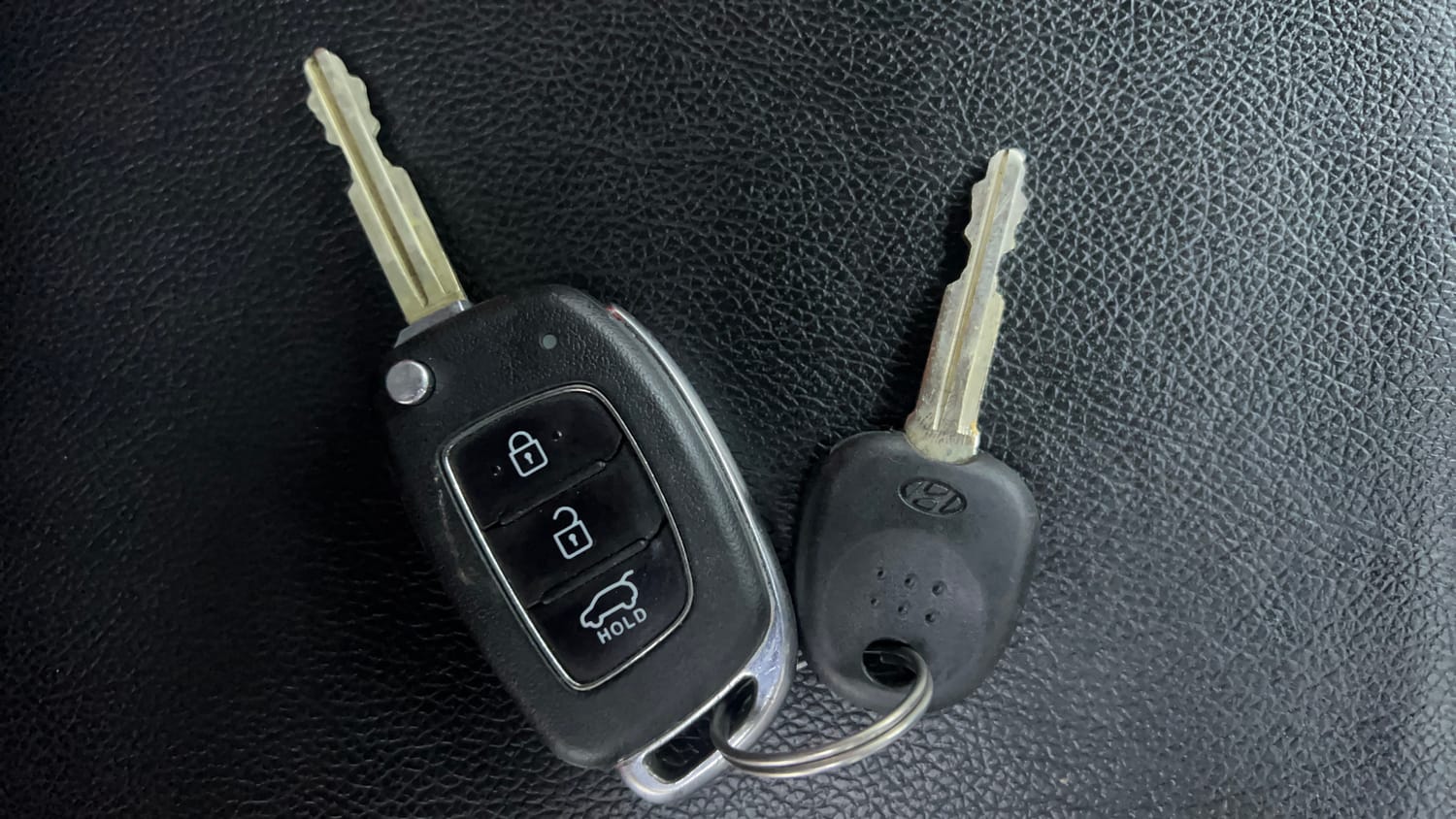 Used 2019 Hyundai Elite i20 Magna Plus 1.2 Petrol Manual extra CAR KEY VIEW