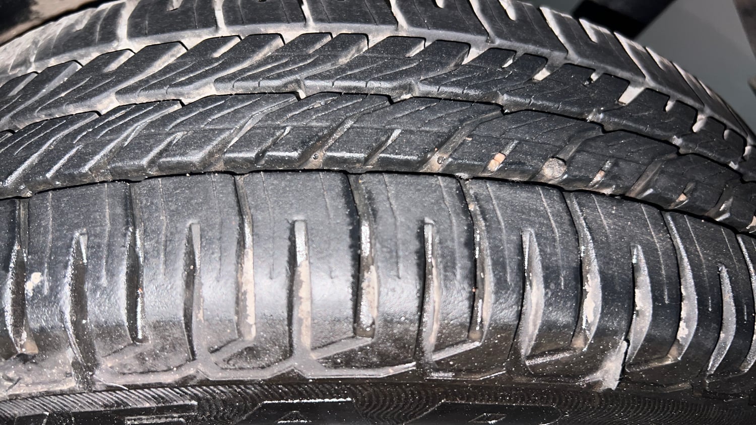 Used 2017 Maruti Suzuki Wagon R 1.0 VXI AMT Petrol Automatic tyres LEFT REAR TYRE TREAD VIEW