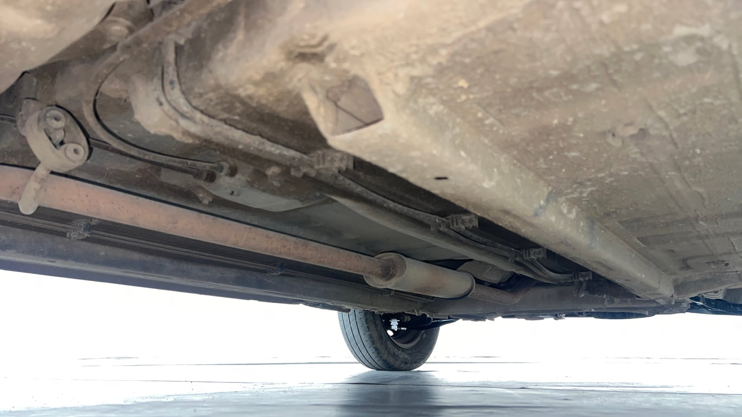 Used 2021 Renault Kwid RXT 1.0 (O) Petrol Manual extra REAR RIGHT UNDERBODY VIEW
