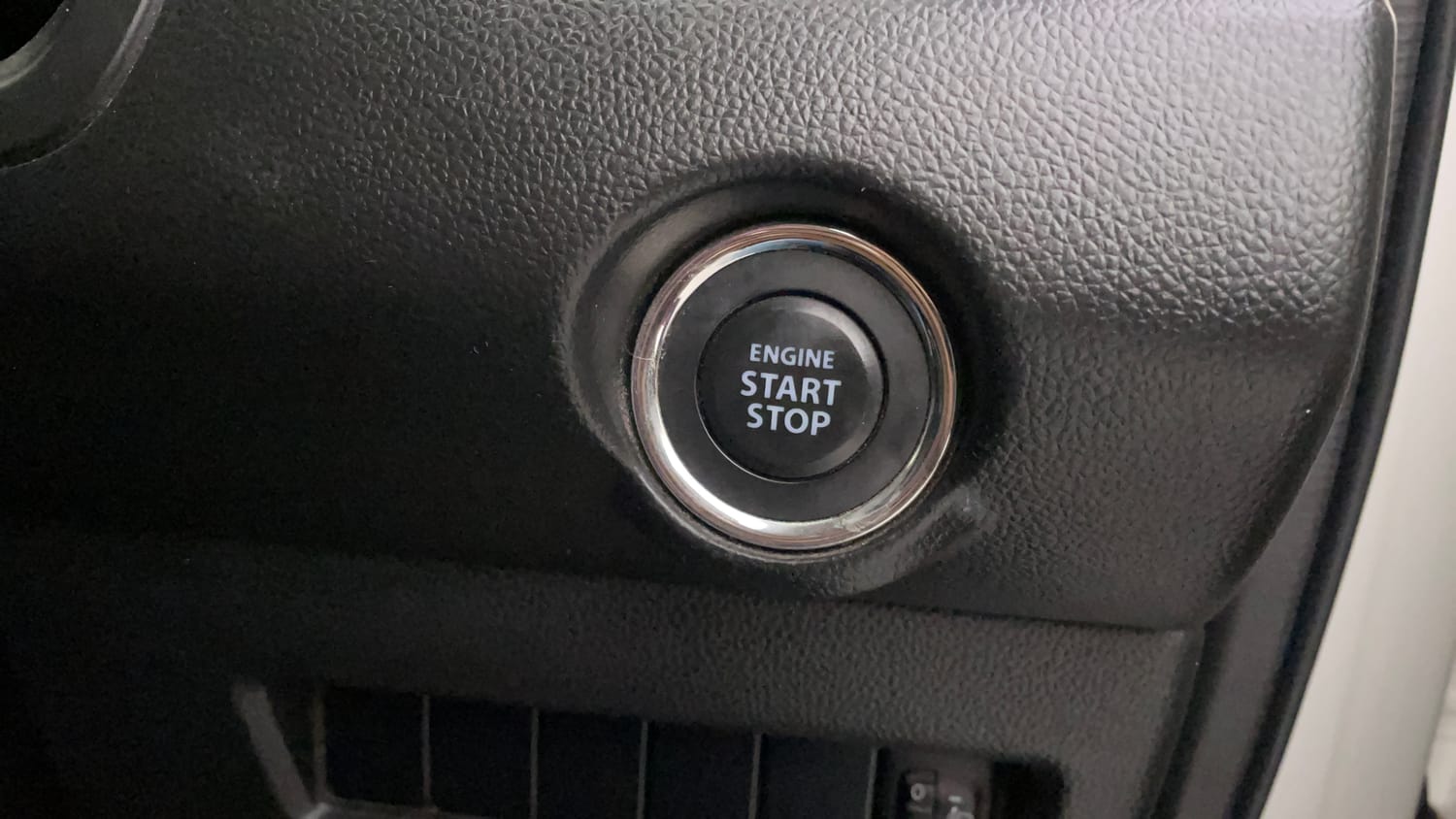 Used 2019 Maruti Suzuki Swift ZXi Plus AMT Petrol Automatic top_features Keyless start