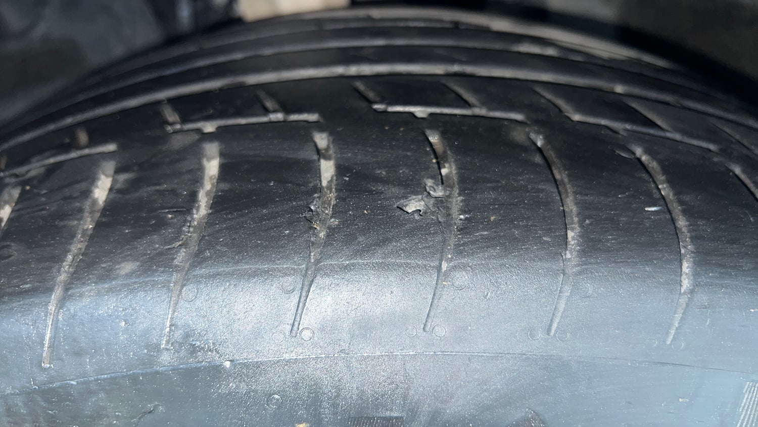 Used 2021 BMW X7 xDrive40i M Sport Petrol Automatic tyres RIGHT FRONT TYRE TREAD VIEW