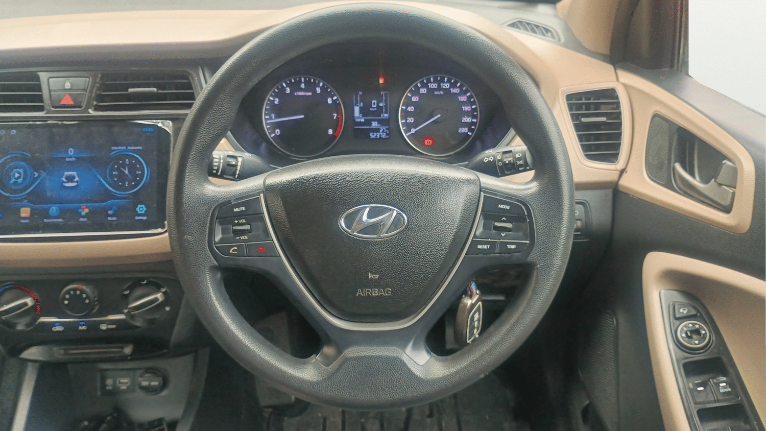 Used 2018 Hyundai Elite i20 Sportz 1.2 Petrol Manual interior STEERING VIEW