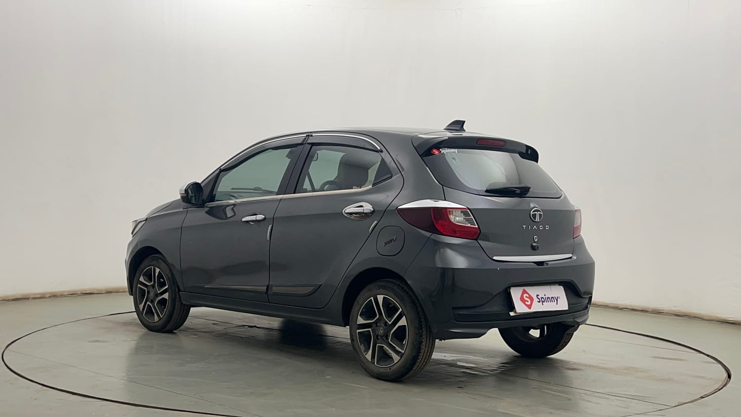 Used 2025 Tata Tiago XZ Plus Petrol Manual exterior LEFT REAR CORNER VIEW