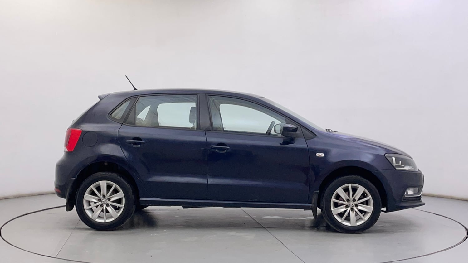 Used 2014 Volkswagen Polo Highline1.2L (P) Petrol Manual exterior RIGHT SIDE VIEW