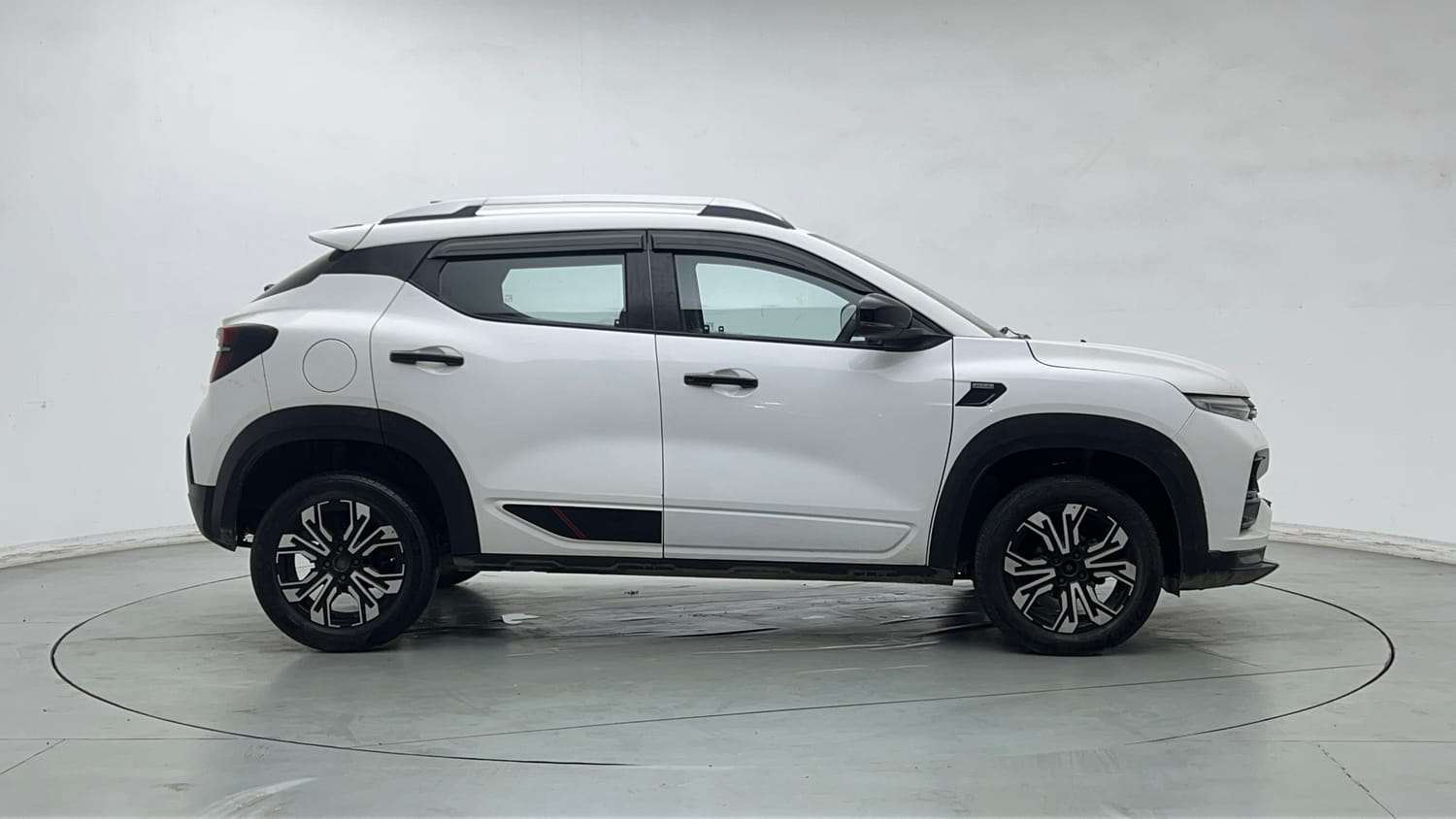 Used 2022 Renault Kiger RXZ Turbo CVT Petrol Automatic exterior RIGHT SIDE VIEW