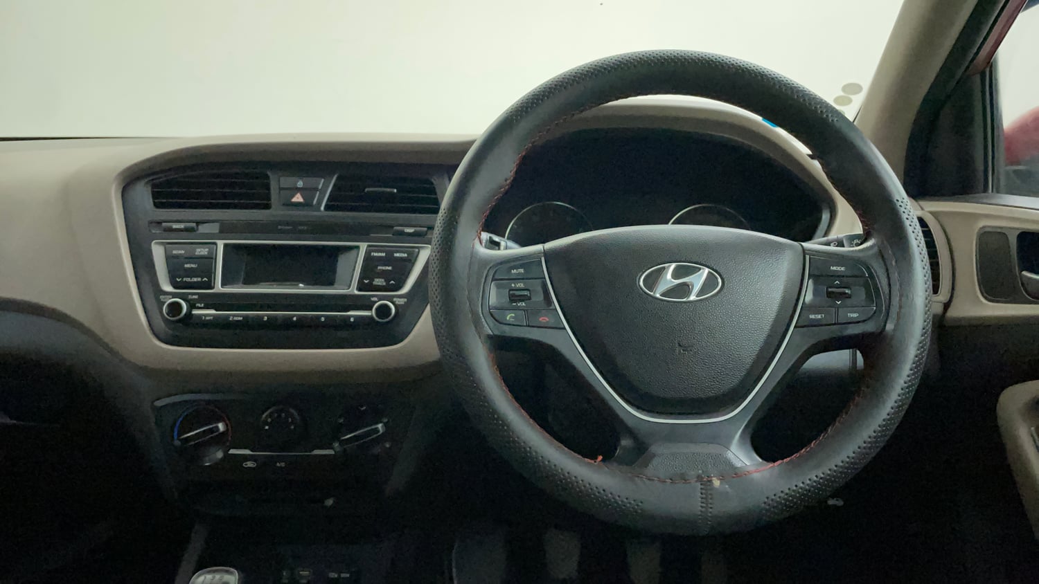 Used 2014 Hyundai Elite i20 Magna 1.2 Petrol Manual interior STEERING VIEW