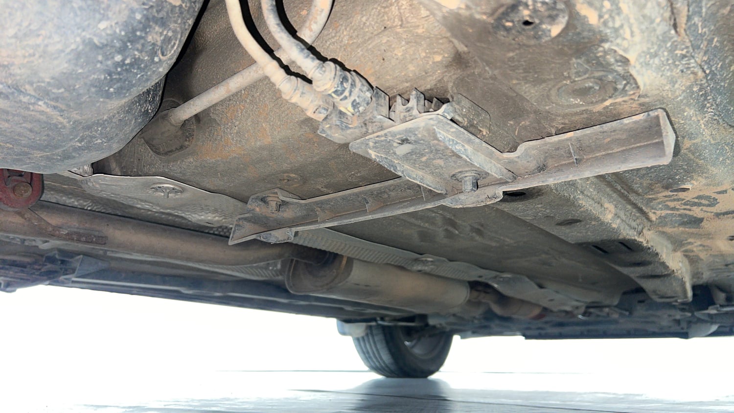 Used 2022 Skoda Slavia Style 1.0L TSI MT Petrol Manual extra REAR RIGHT UNDERBODY VIEW