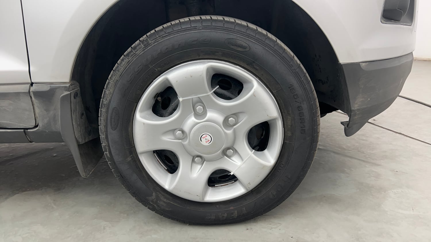 Used 2016 Ford EcoSport Ambiente 1.5L TDCi Diesel Manual tyres RIGHT FRONT TYRE RIM VIEW