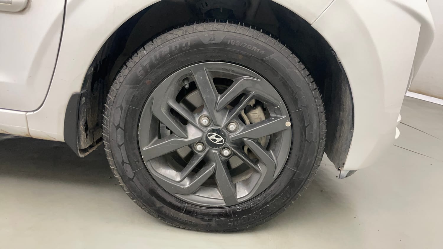Used 2020 Hyundai Grand i10 Nios Sportz 1.2 Kappa VTVT Petrol Manual tyres RIGHT FRONT TYRE RIM VIEW