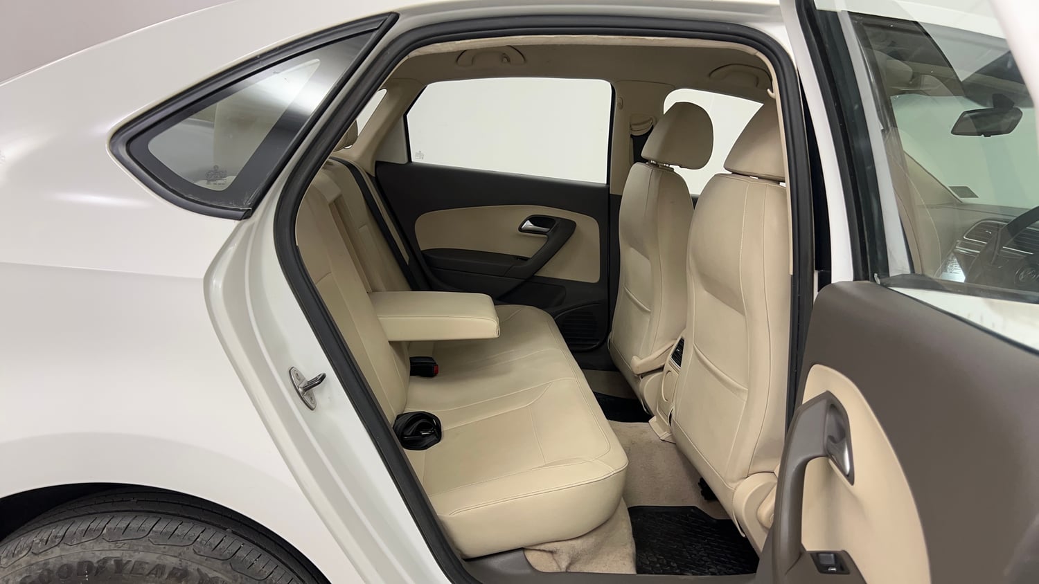 Used 2014 Volkswagen Vento Highline Petrol Petrol Manual interior RIGHT SIDE REAR DOOR CABIN VIEW