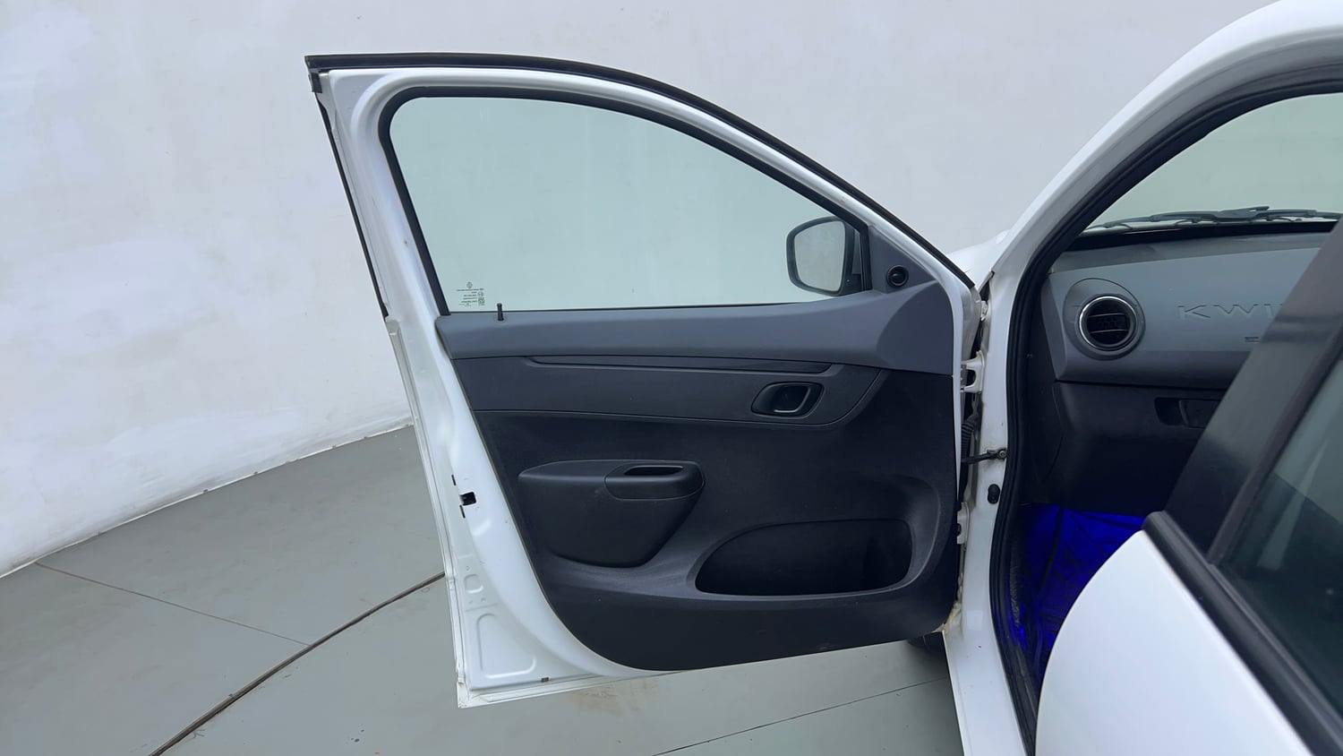 Used 2020 Renault Kwid 1.0 RXT Opt Petrol Manual interior LEFT FRONT DOOR OPEN VIEW