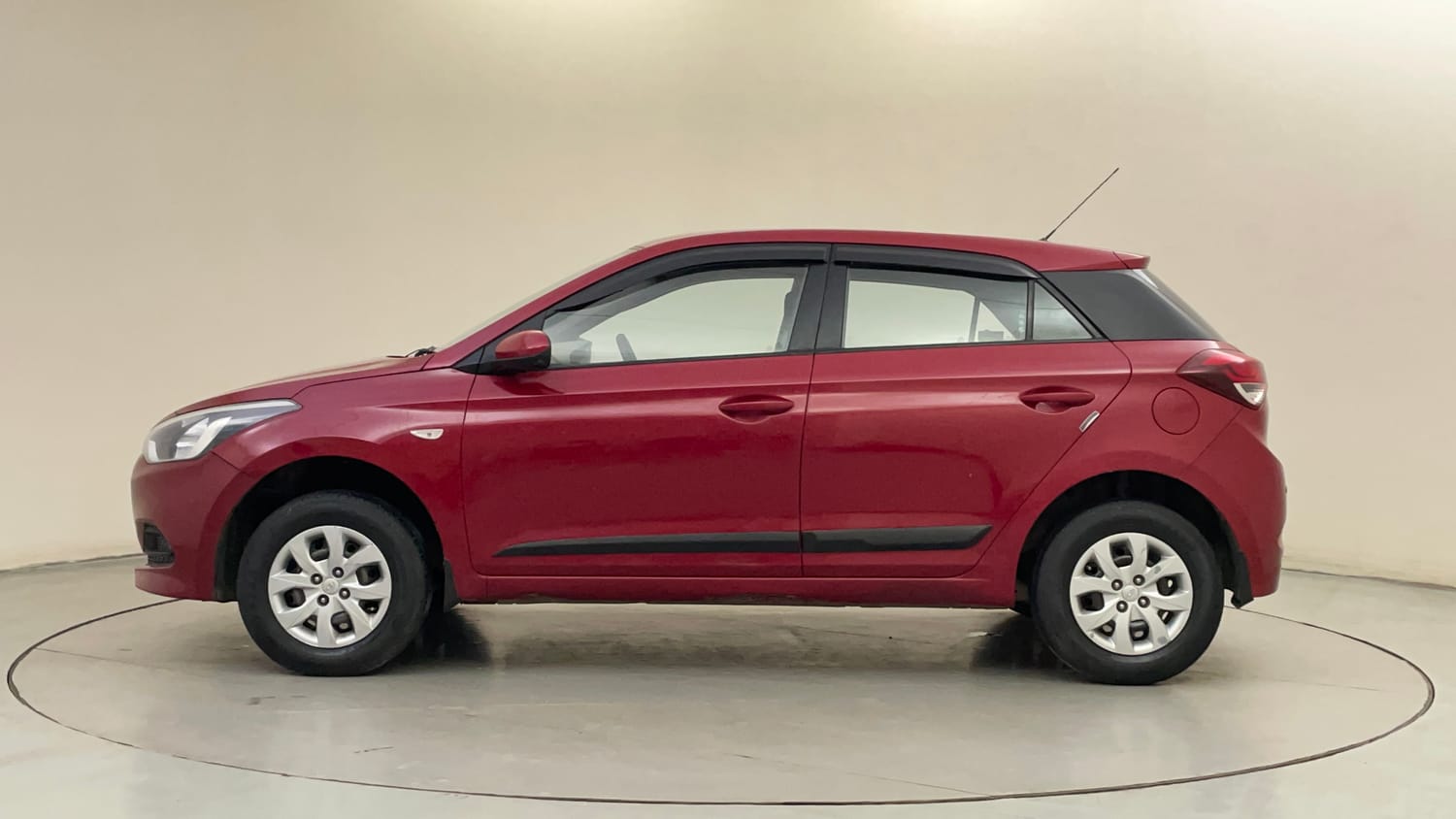 Used 2014 Hyundai Elite i20 Magna 1.2 Petrol Manual exterior LEFT SIDE VIEW