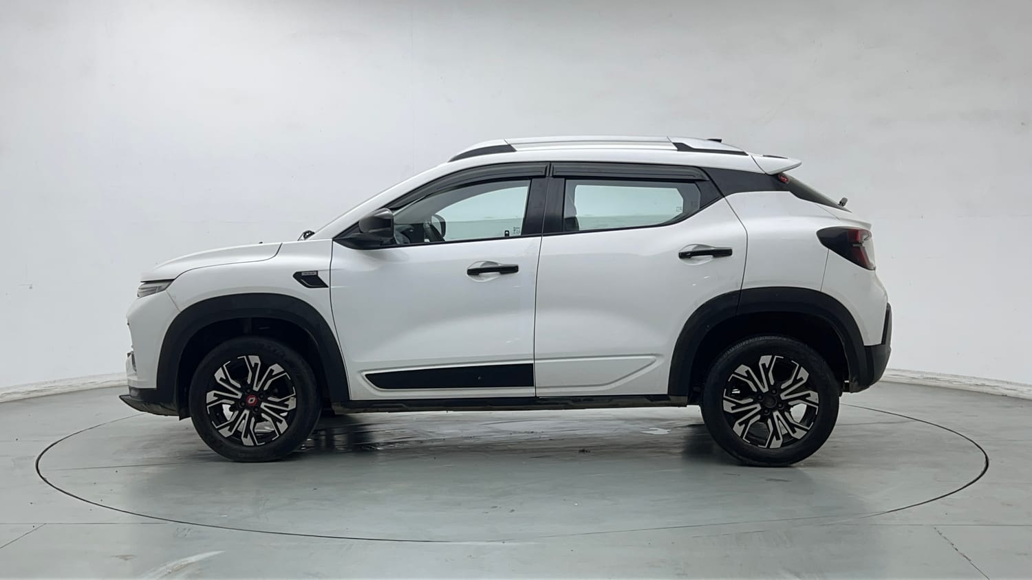 Used 2022 Renault Kiger RXZ Turbo CVT Petrol Automatic exterior LEFT SIDE VIEW