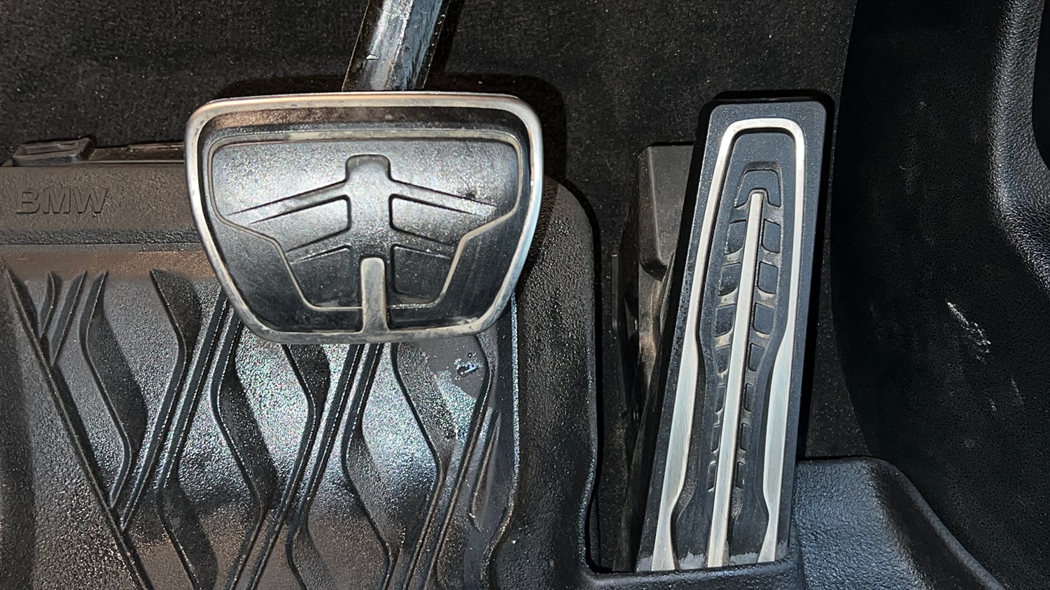 Used 2021 BMW X7 xDrive40i M Sport Petrol Automatic interior PEDALS VIEW