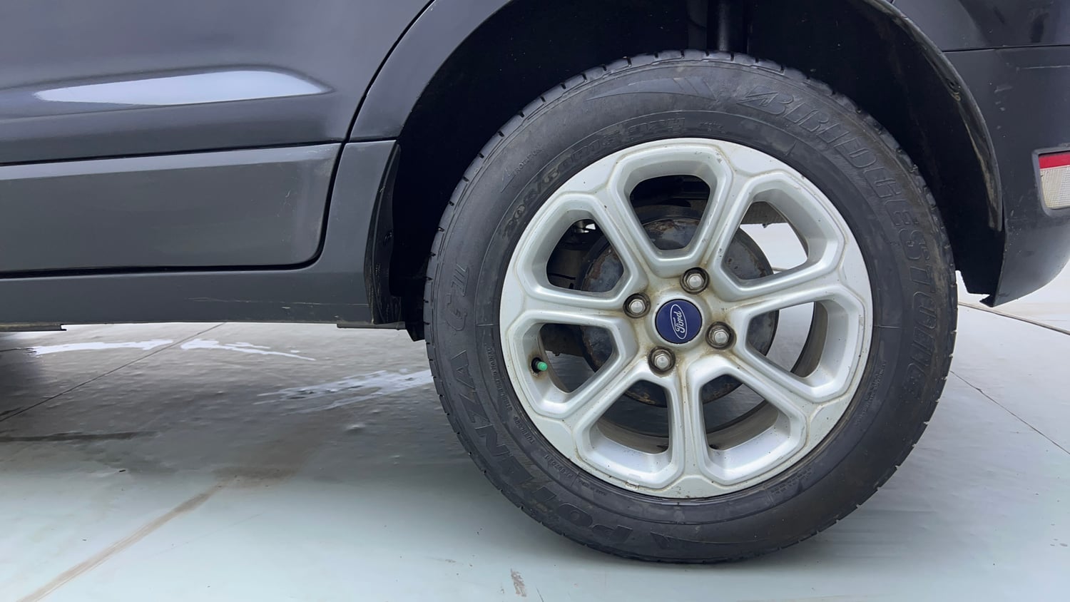 Used 2019 Ford EcoSport Titanium + 1.5L Ti-VCT AT Petrol Automatic tyres LEFT REAR TYRE RIM VIEW