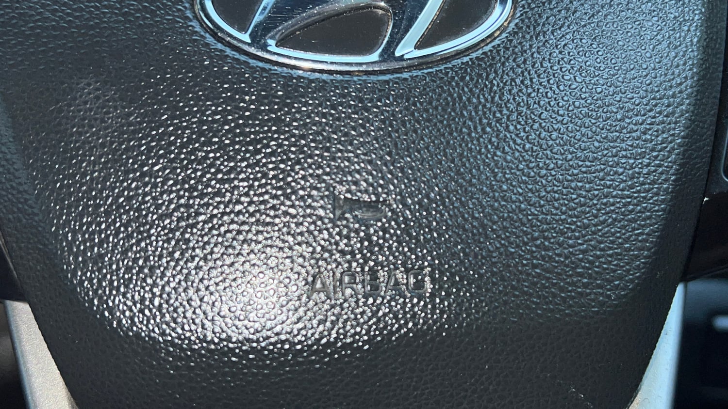 Used 2017 Hyundai Creta 1.6 SX Plus AT Petrol Petrol Automatic top_features Airbags