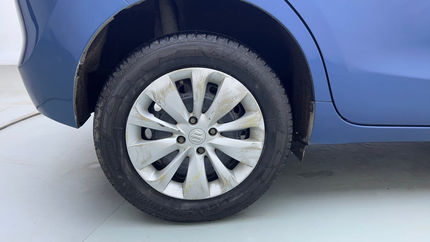 Used 2018 Maruti Suzuki Baleno Delta 1.2 Petrol Manual tyres RIGHT REAR TYRE RIM VIEW