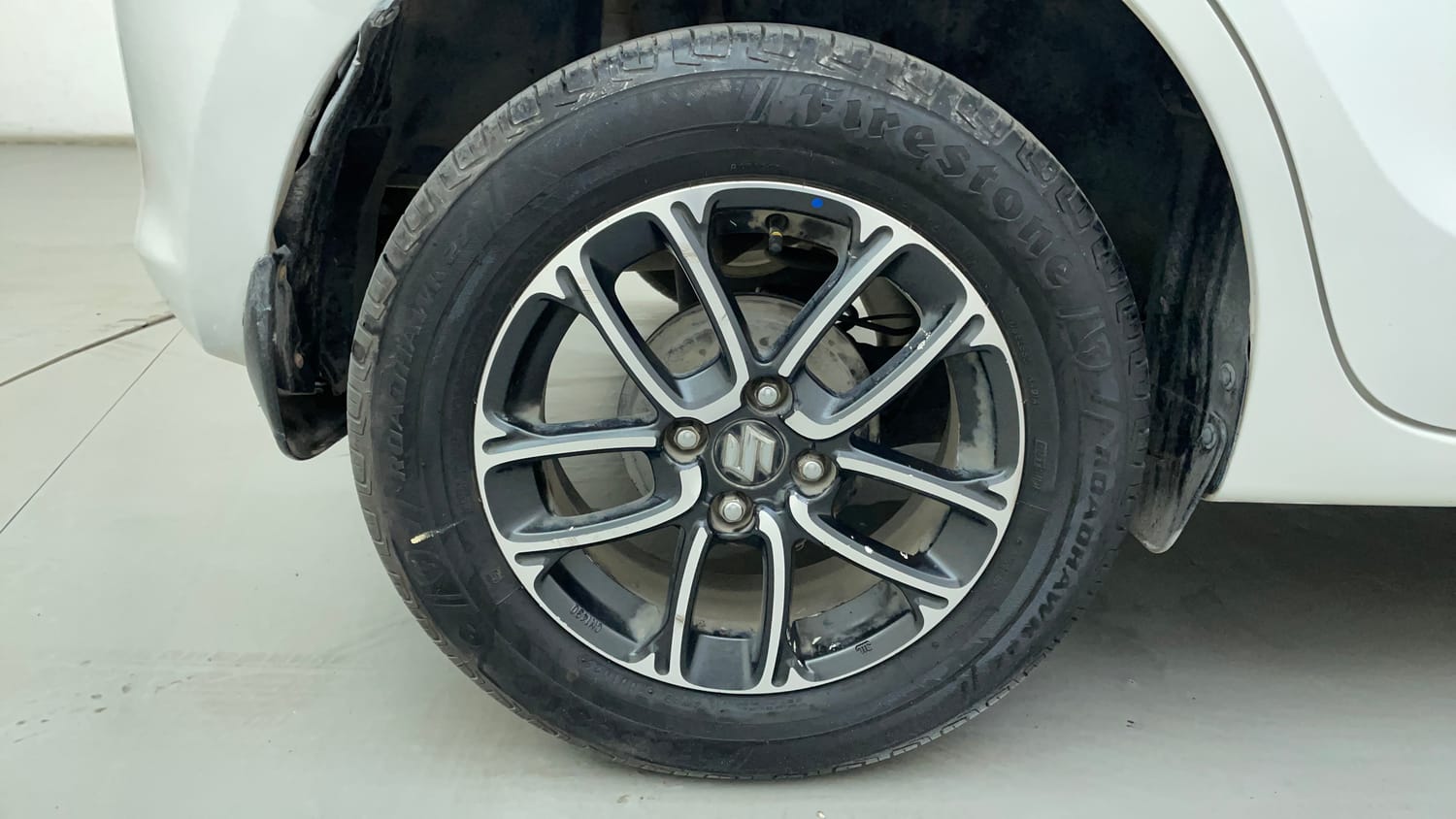 Used 2019 Maruti Suzuki Swift ZXi Plus AMT Petrol Automatic tyres RIGHT REAR TYRE RIM VIEW