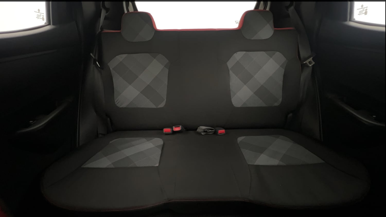 Used 2021 Renault Kwid RXT 1.0 (O) Petrol Manual interior REAR SEAT CONDITION VIEW