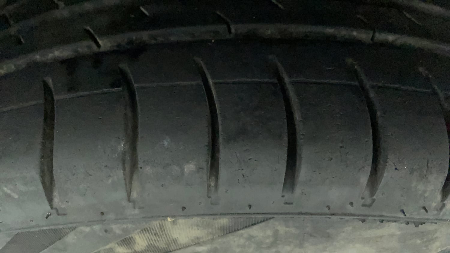 Used 2018 Hyundai Grand i10 Magna 1.2 Kappa VTVT Petrol Manual tyres LEFT FRONT TYRE TREAD VIEW