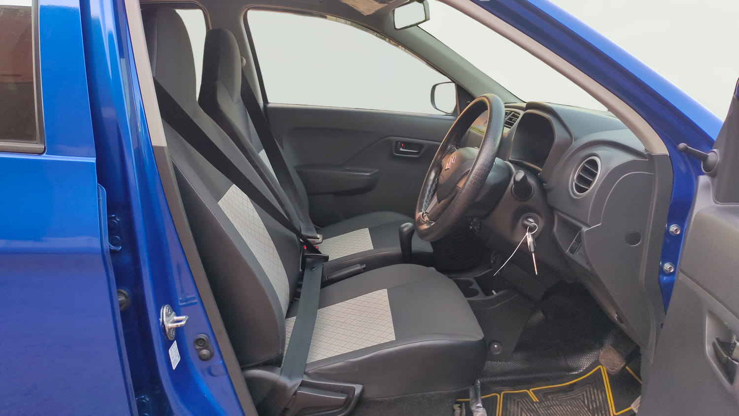 Used 2023 Maruti Suzuki Alto K10 VXi AGS Petrol Automatic interior RIGHT SIDE FRONT DOOR CABIN VIEW