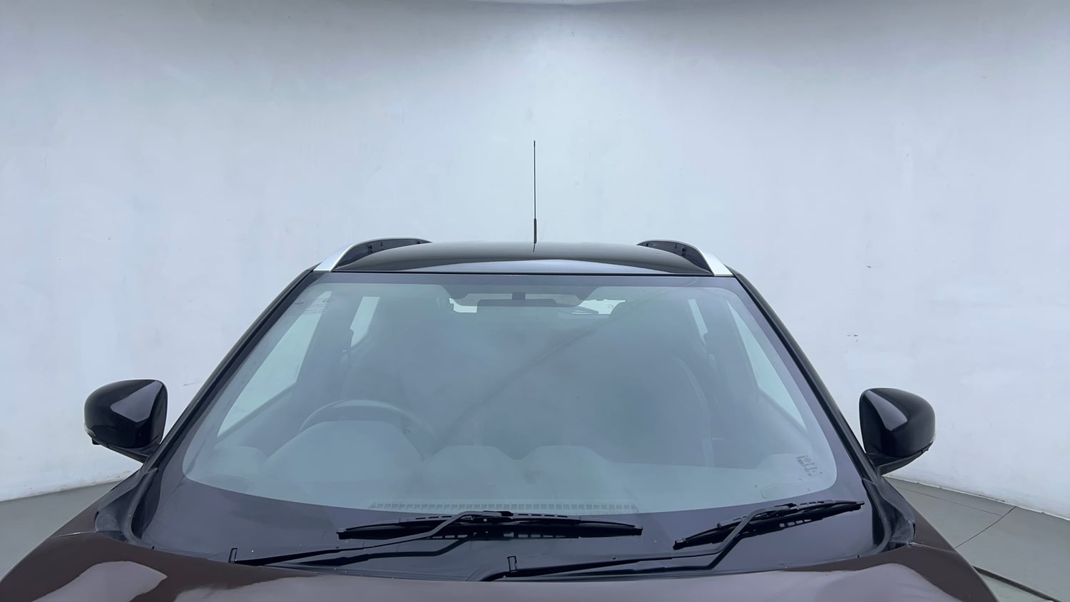 Used 2021 Nissan Magnite XV Premium Turbo CVT Petrol Automatic exterior FRONT WINDSHIELD VIEW
