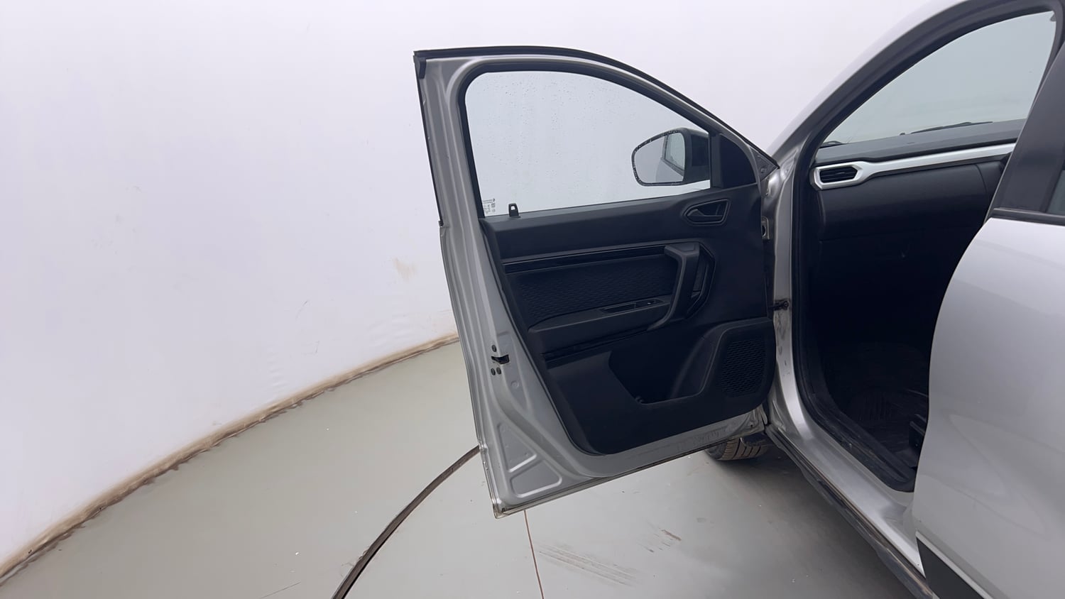 Used 2021 Renault Kiger RXL MT Petrol Manual interior LEFT FRONT DOOR OPEN VIEW