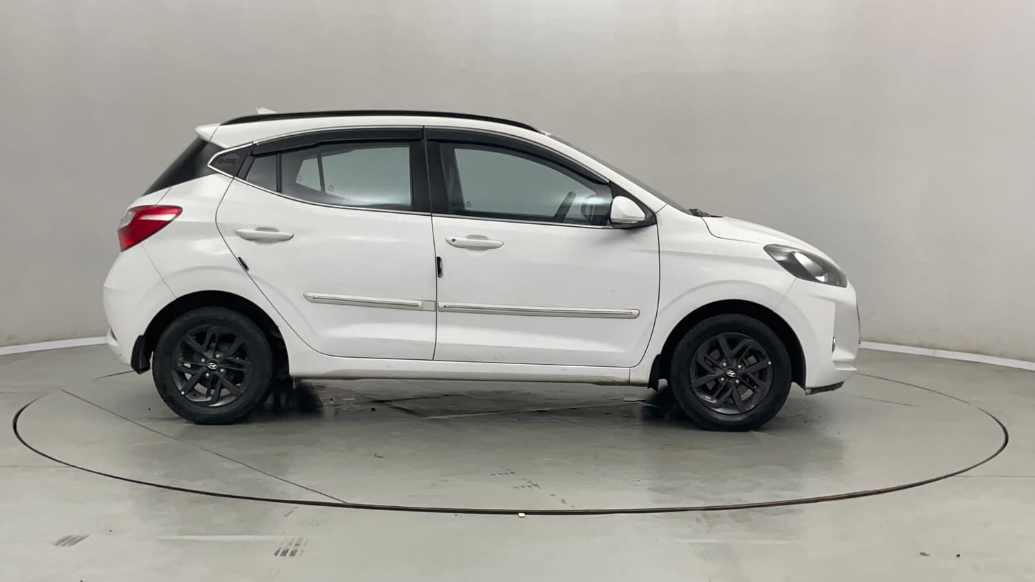 Used 2020 Hyundai Grand i10 Nios Sportz 1.2 Kappa VTVT Petrol Manual exterior RIGHT SIDE VIEW