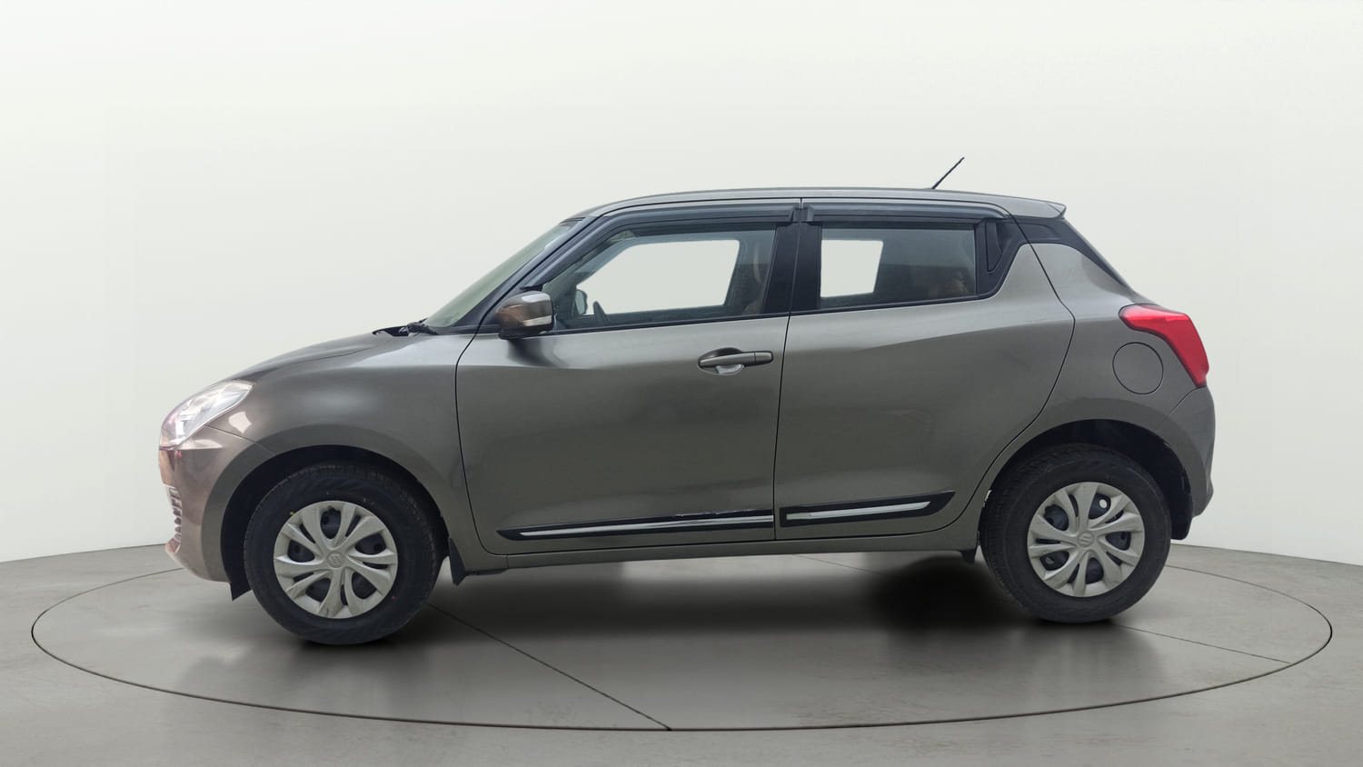 Used 2022 Maruti Suzuki Swift VXi AMT Petrol Automatic exterior LEFT SIDE VIEW