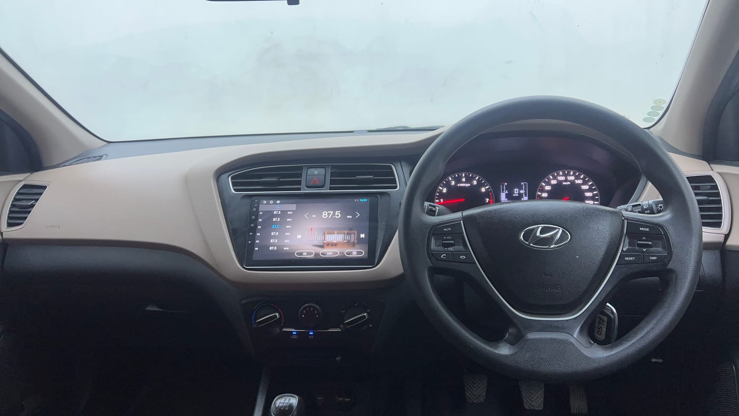 Used 2019 Hyundai Elite i20 Magna Plus 1.2 Petrol Manual interior DASHBOARD VIEW