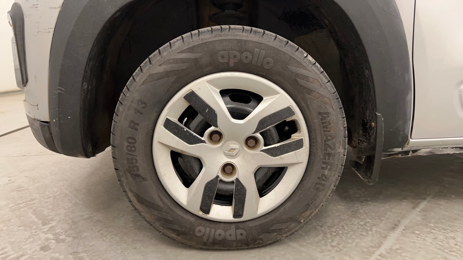 Used 2016 Renault Kwid RXT Petrol Manual tyres LEFT FRONT TYRE RIM VIEW