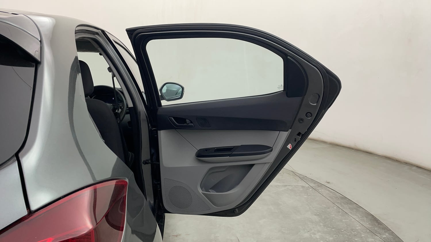 Used 2023 Tata Tiago XT (O) Petrol Manual interior RIGHT REAR DOOR OPEN VIEW