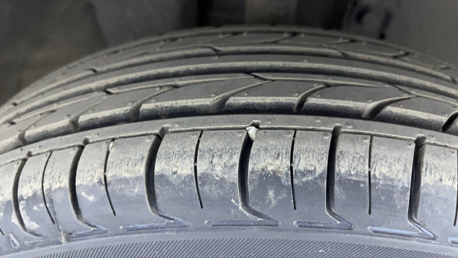 Used 2018 Renault Kwid 1.0 RXT Petrol Manual tyres RIGHT FRONT TYRE TREAD VIEW