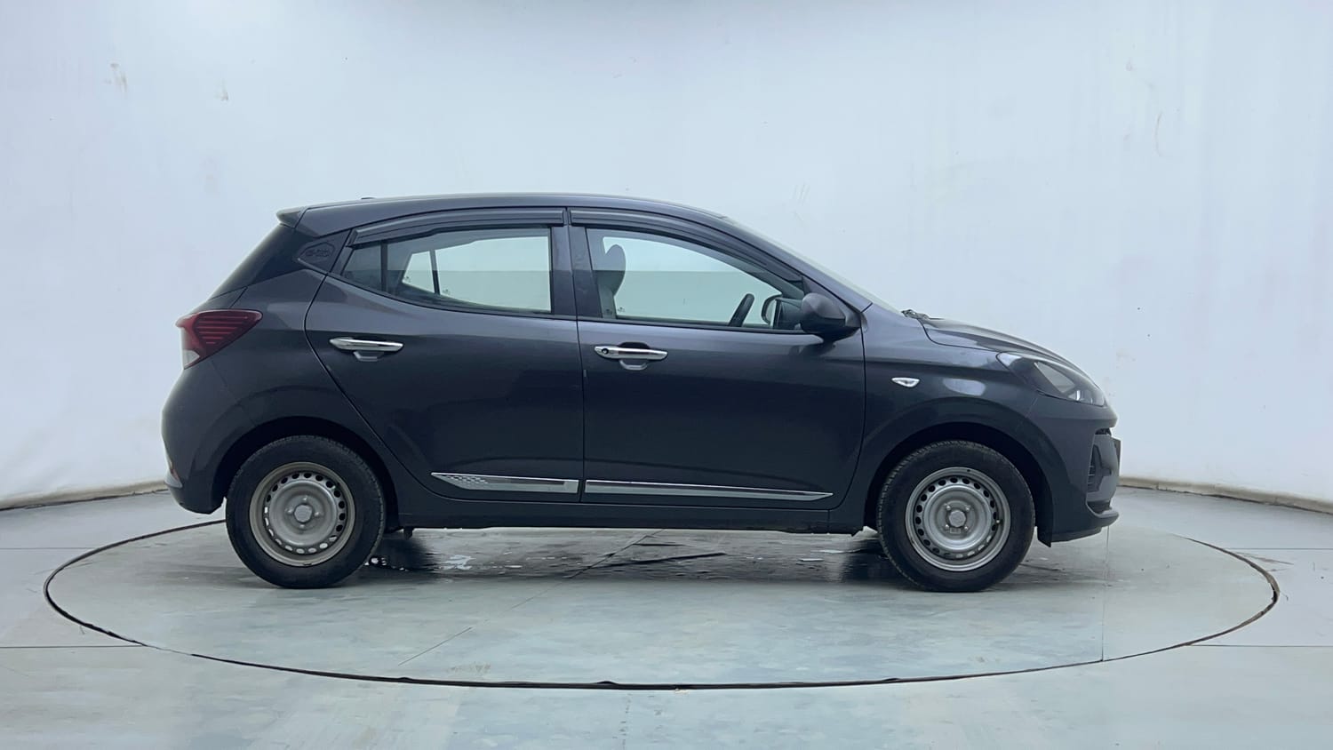 Used 2023 Hyundai Grand i10 Nios Era 1.2 Kappa VTVT Petrol Manual exterior RIGHT SIDE VIEW