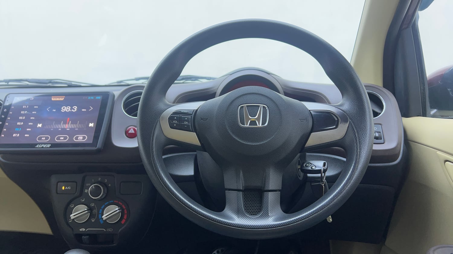 Used 2014 Honda Amaze 1.2 S AT i-VTEC Petrol Automatic interior STEERING VIEW