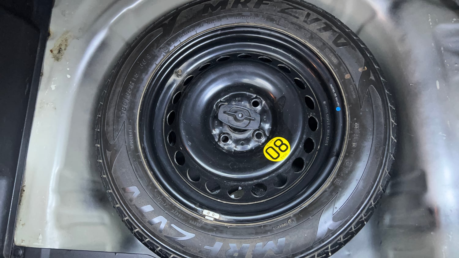 Used 2017 Maruti Suzuki Baleno Zeta 1.2 AT Petrol Automatic tyres SPARE TYRE VIEW