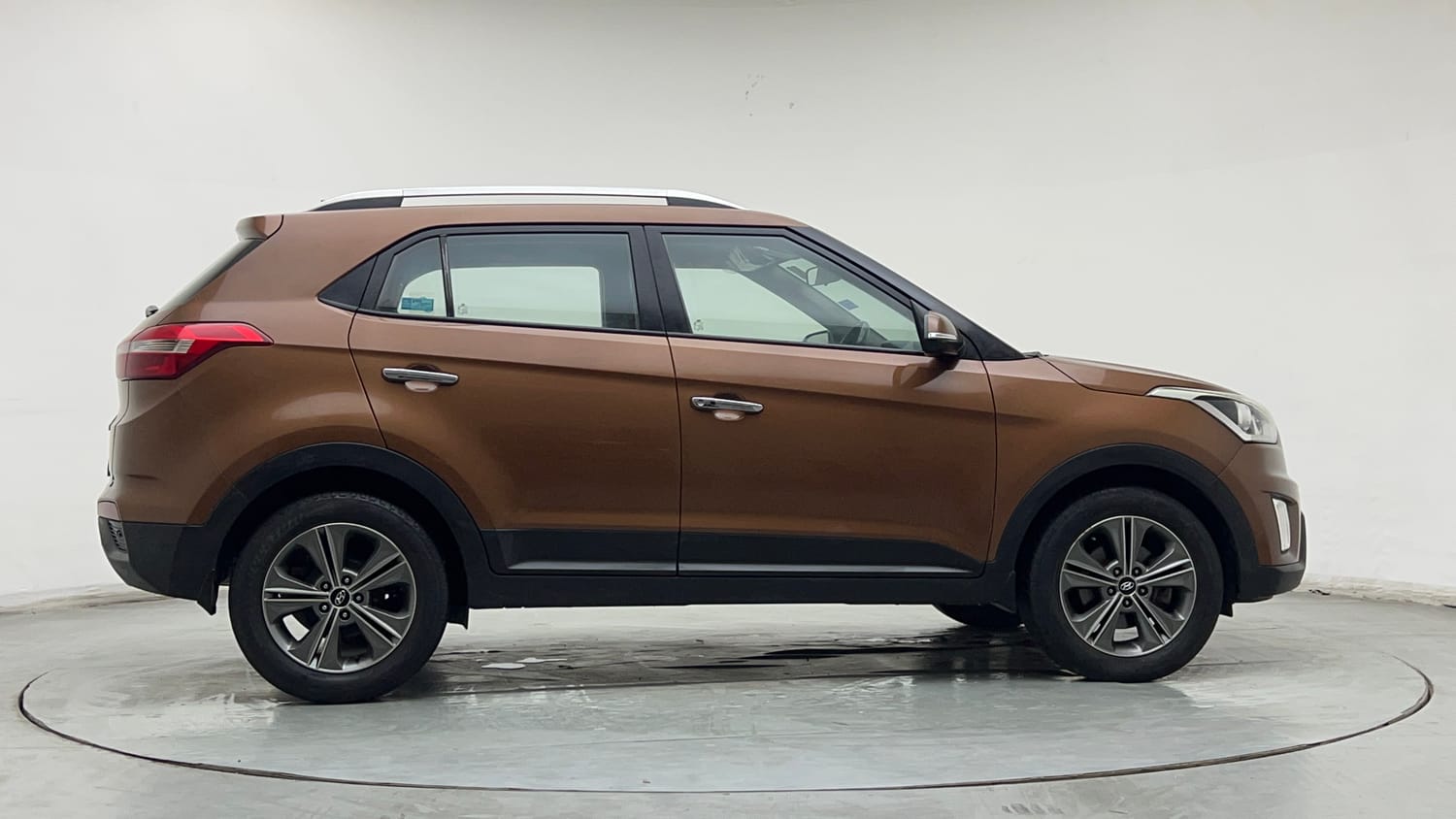 Used 2017 Hyundai Creta 1.6 SX Plus AT Petrol Petrol Automatic exterior RIGHT SIDE VIEW