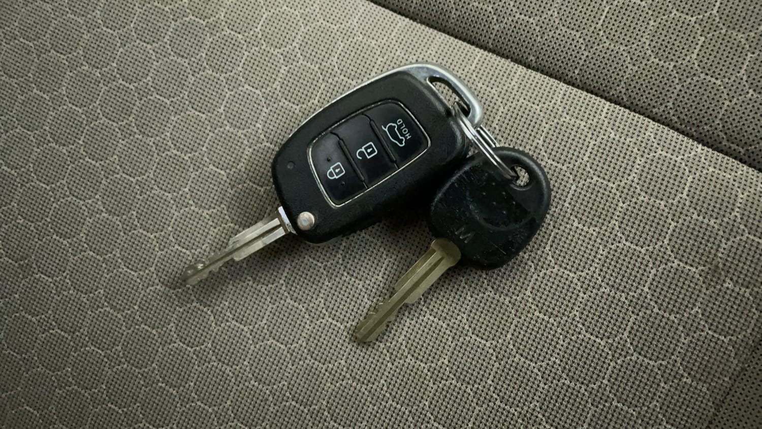 Used 2014 Hyundai Elite i20 Magna 1.2 Petrol Manual extra CAR KEY VIEW