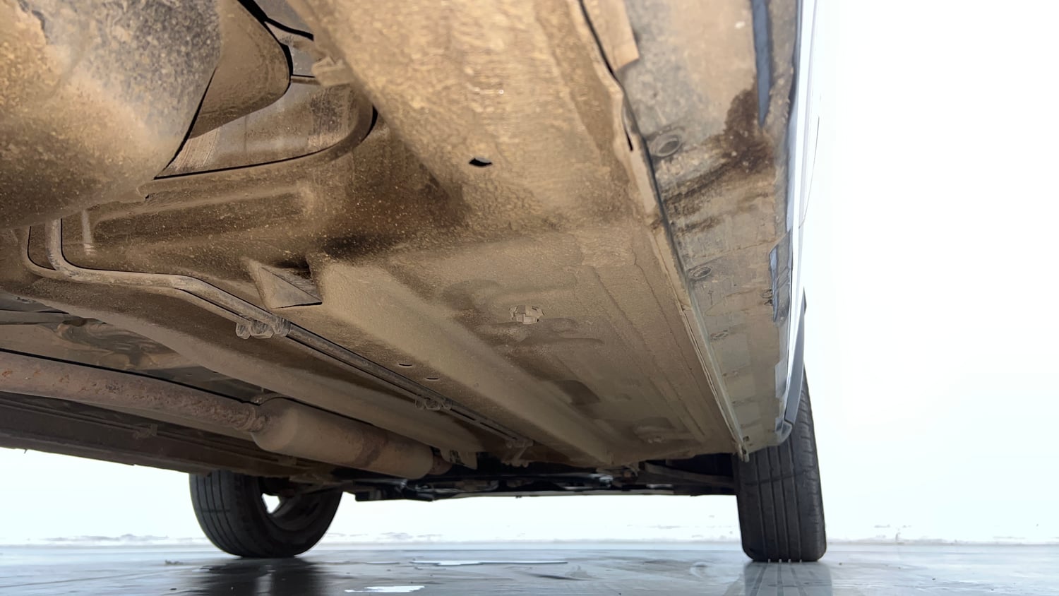 Used 2022 Renault Kiger RXZ Turbo CVT Petrol Automatic extra REAR RIGHT UNDERBODY VIEW